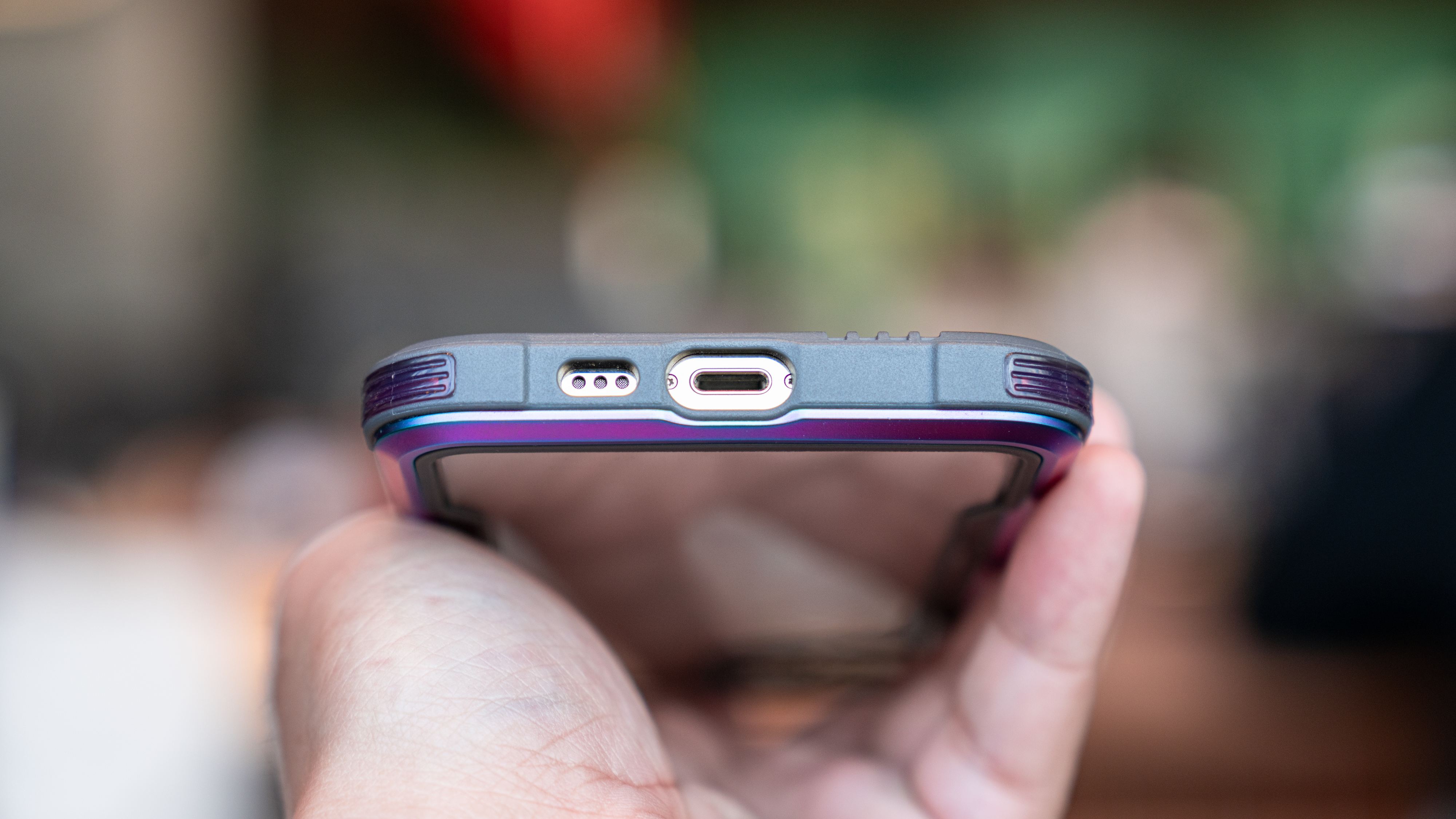 iPhone 12配件怎么选？手机壳、快充头、无线充一