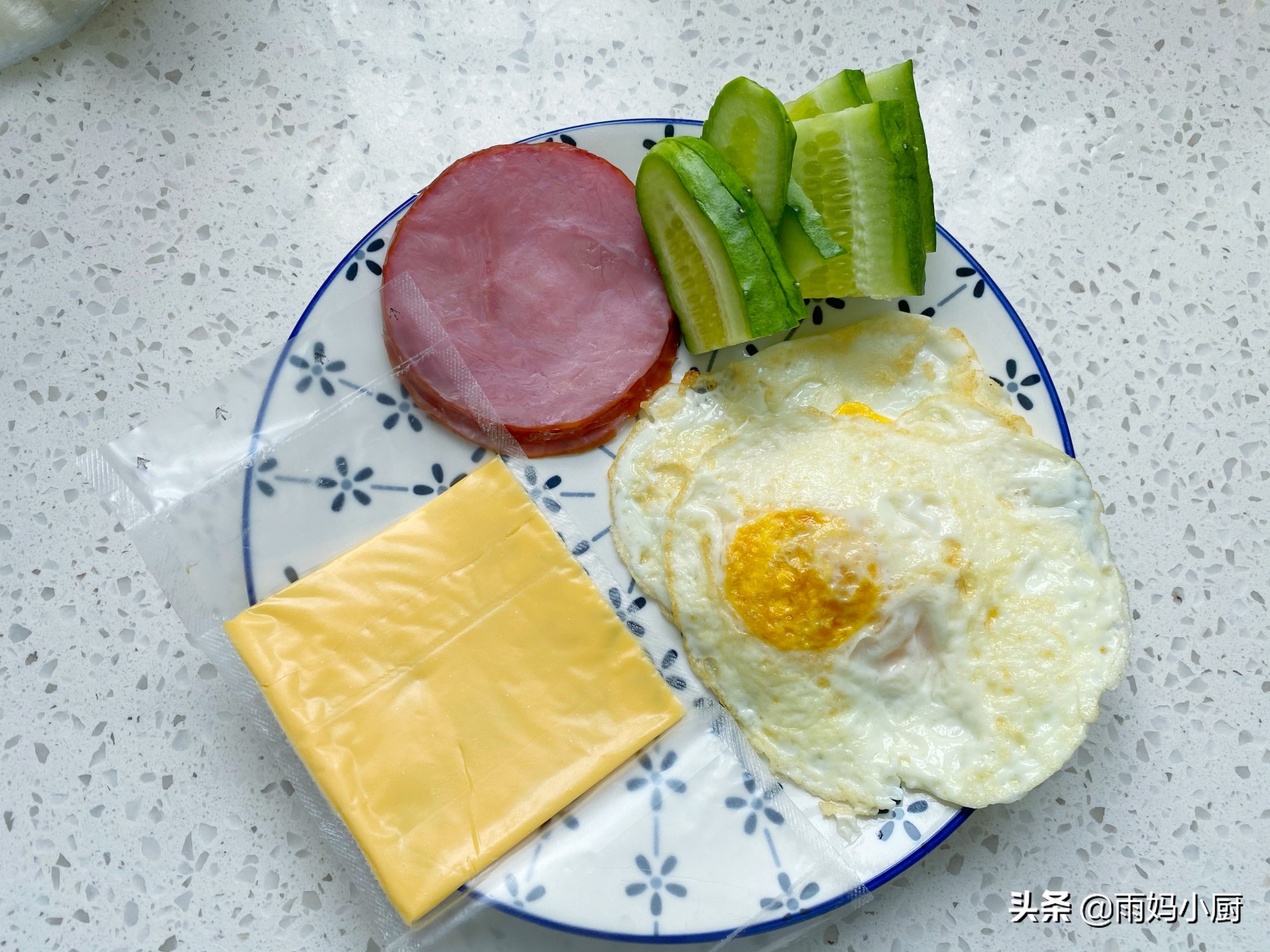 2分鐘疊好的網紅便當海苔包飯，做法簡單又方便，懶人早餐必備