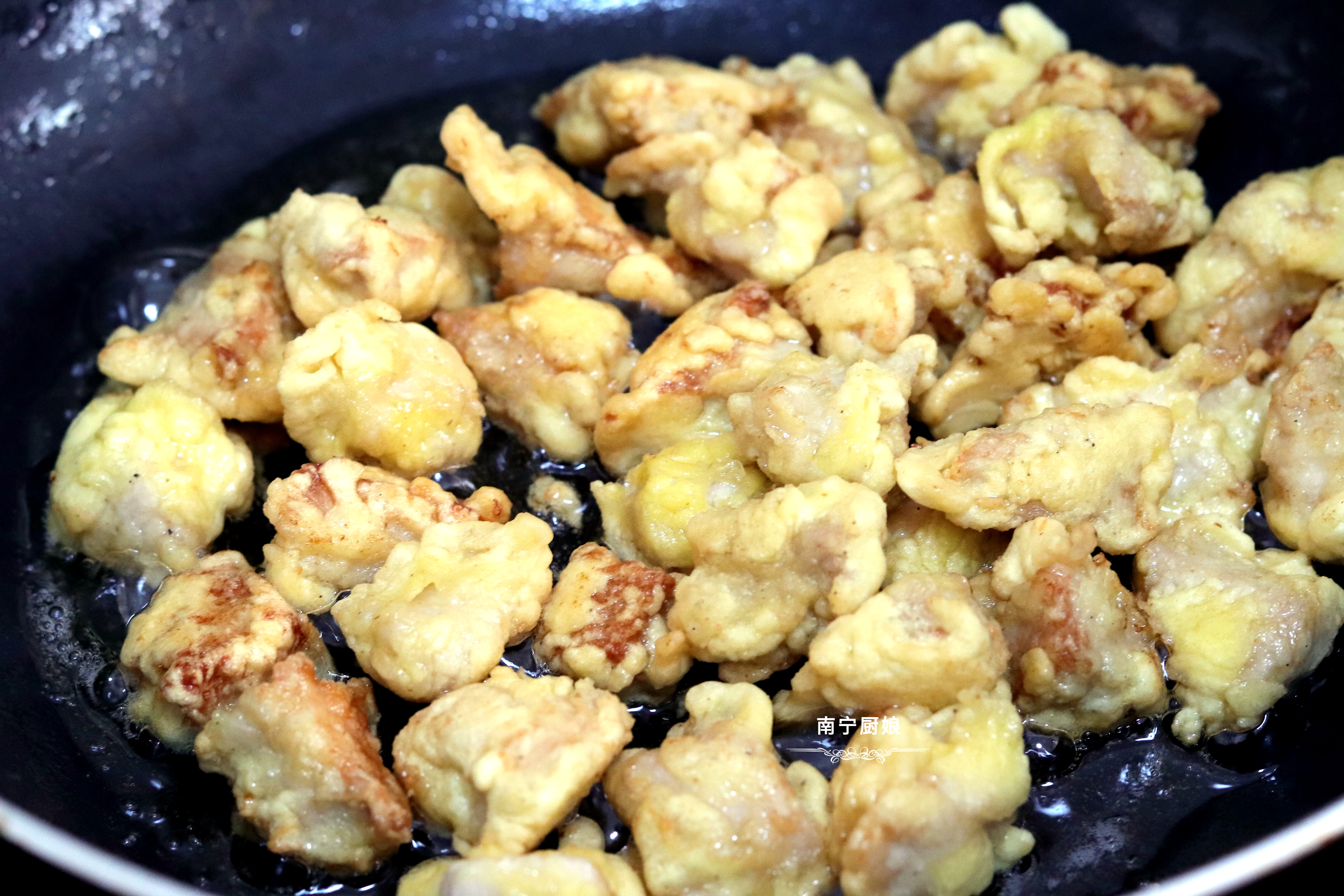 菠蘿咕嚕肉的詳細做法，牢記3個製作竅門，在家輕鬆做出飯店味道