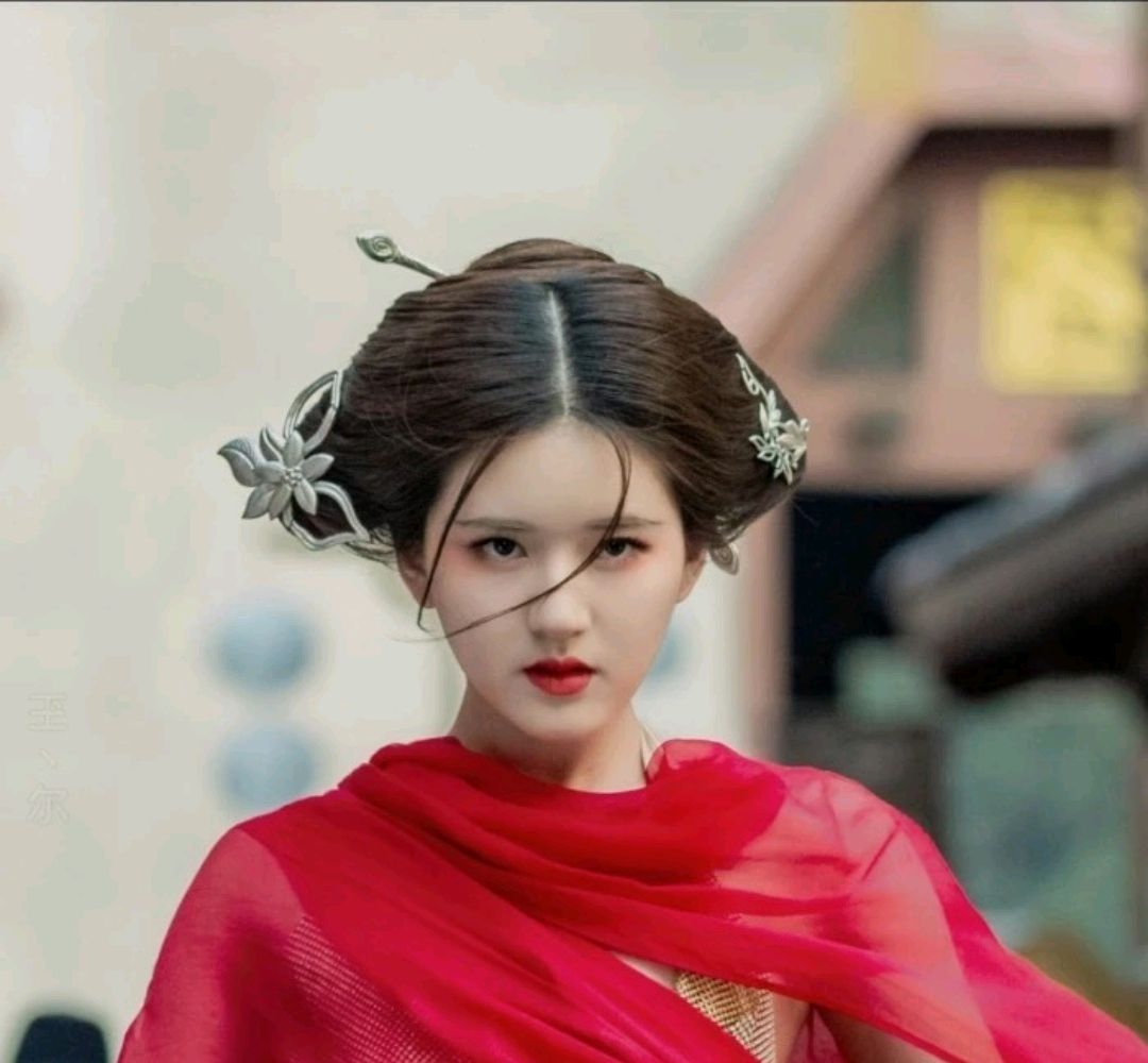 网剧扛把子赵露思，演技灵动性格可人，未来值