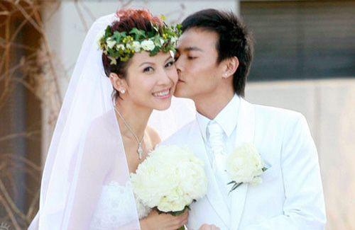 蔡少芬張晉慶祝結婚紀念日，沒帶兒女單獨約會，勁歌熱舞太恩愛