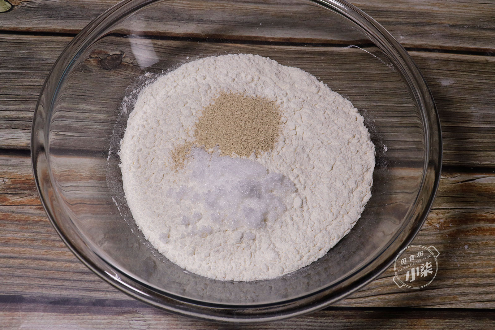 南瓜紫薯發糕做法，攪一攪，出鍋不塌陷不回縮，比油條包子都好吃