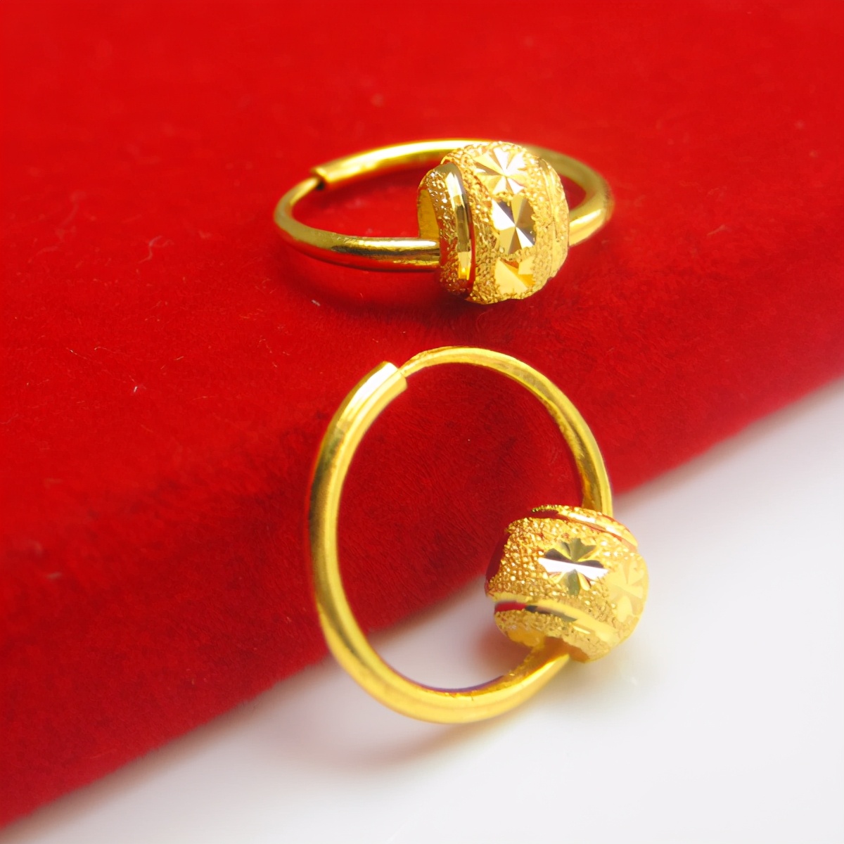 买黄金去哪个品牌更安心？