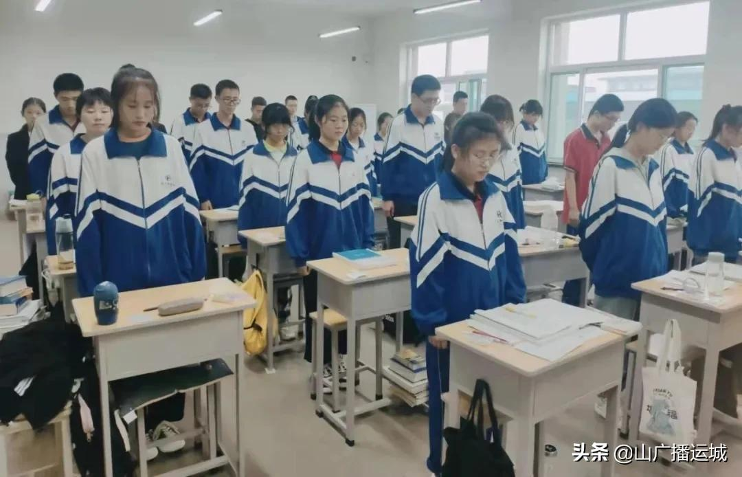 運(yùn)城晉洪中學(xué)紀(jì)念“九·一八”事變默哀儀式(圖7)