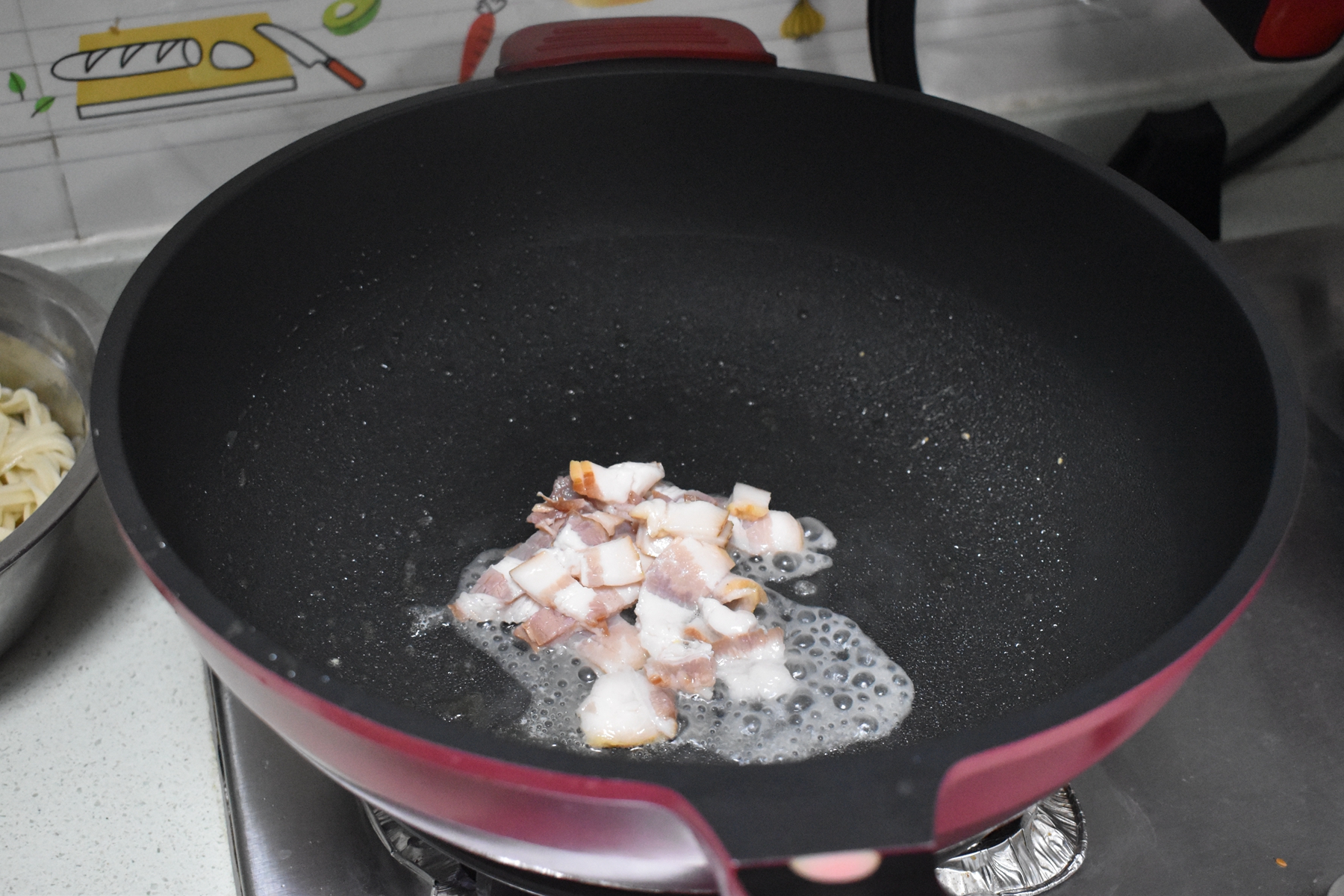 這樣炒麵不粘連不碎，滋味鮮美，勁道爽滑越吃越香，家人讚不絕口