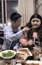 搞笑gif神评：听说男生都好羡慕这样的职业