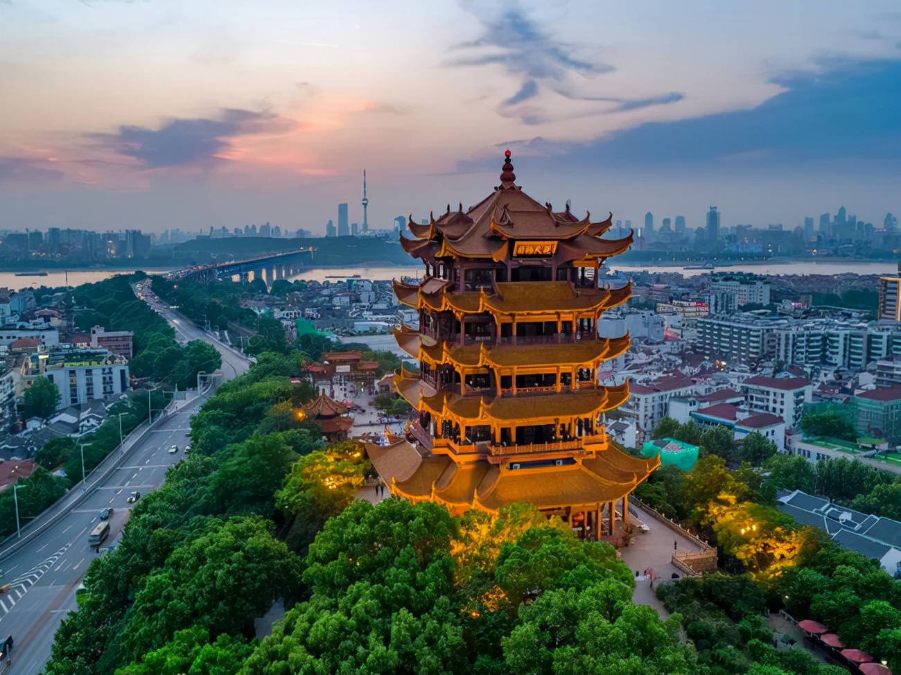 向往的武汉，征程万里阔，奋斗正当时，迈进十四五