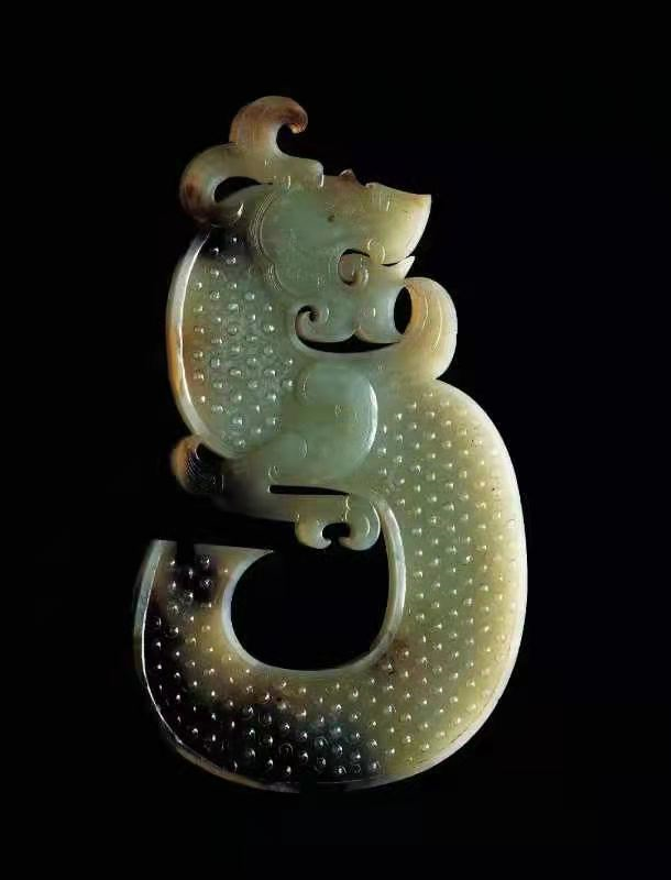 来看看古人腰间挂的玉龙