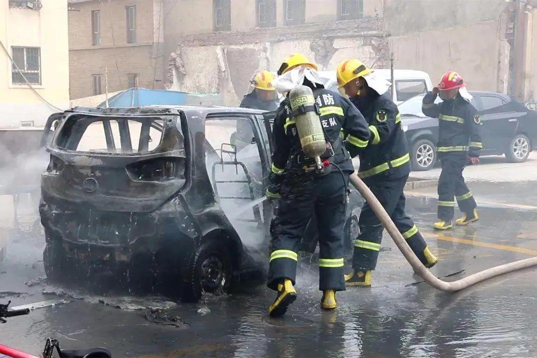 自燃问题频发，新能源车未来道路走向何方？