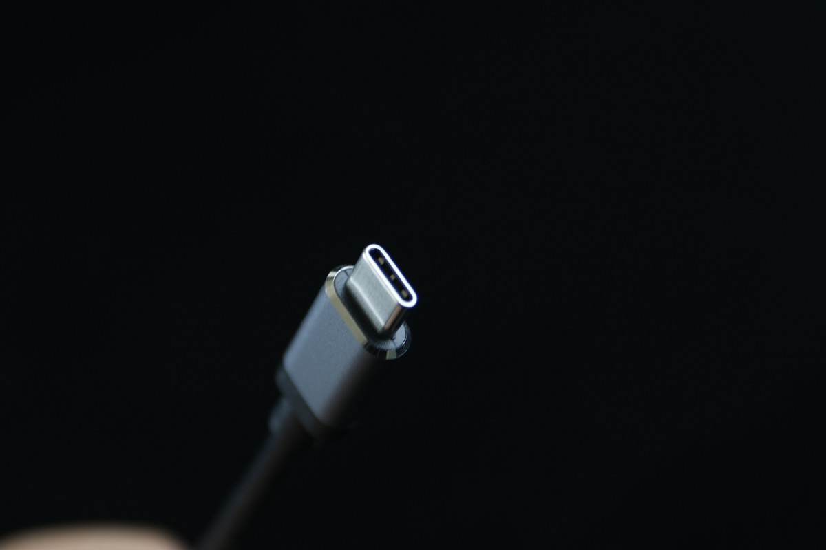 尽享轻薄——aigo USB-C多功能扩展坞H5使用评测