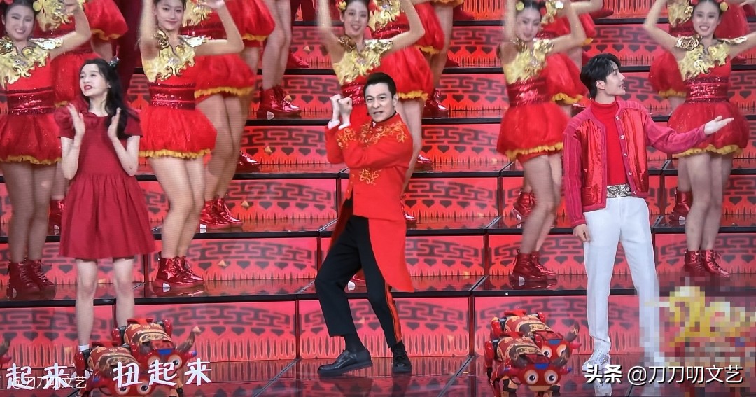 八字|众星春晚首秀谁赢了杨幂红裙惹火 倪妮白到发光张雨绮土上天