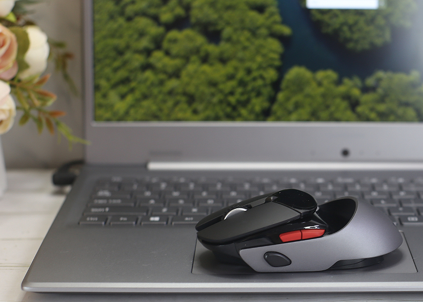 反馈灵敏双模电竞设计，雷柏VT960鼠标极速带感