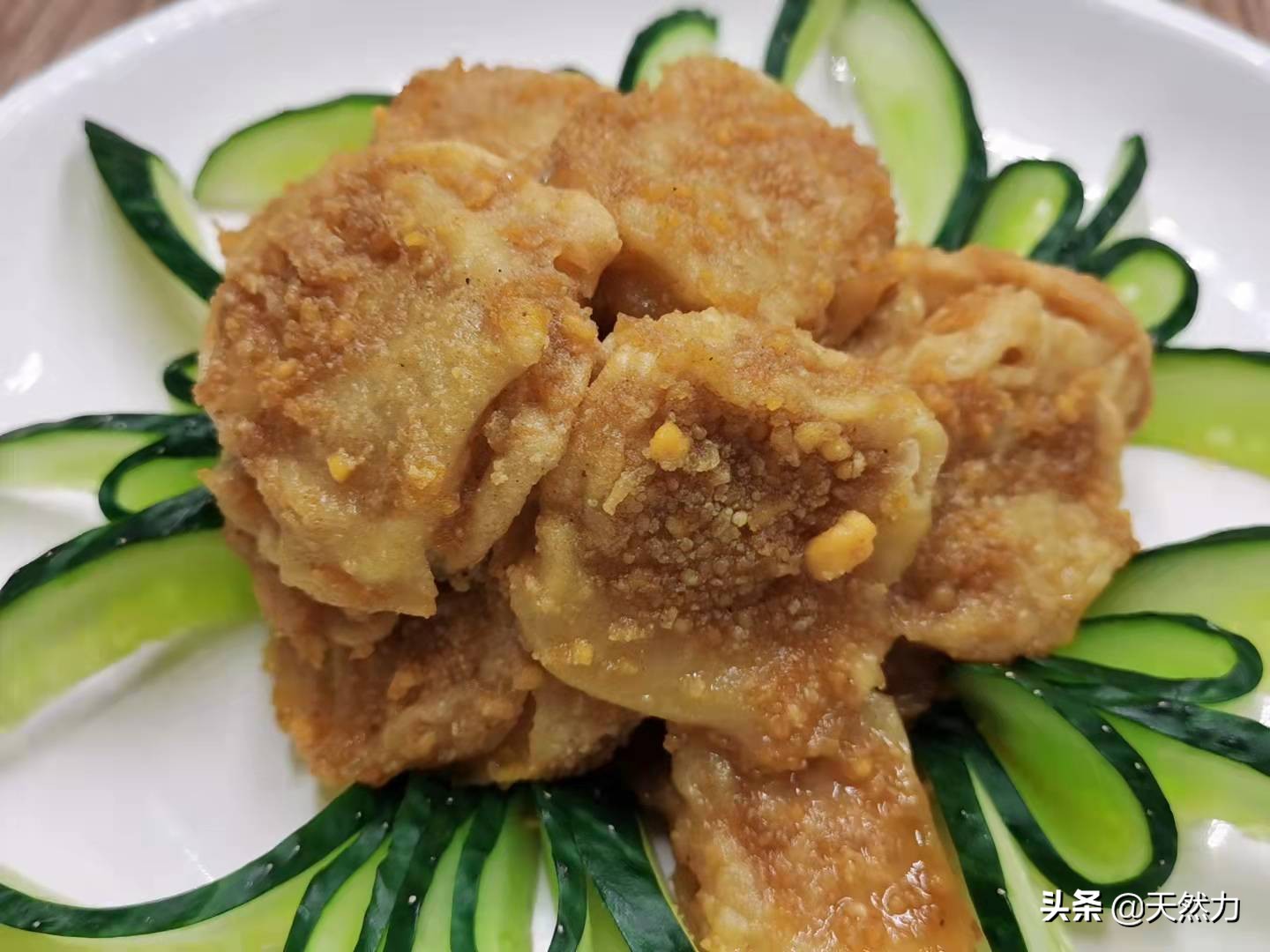 在家也能轻松做出广东名菜蛋黄焗南瓜，详细经验干货做法，收藏了