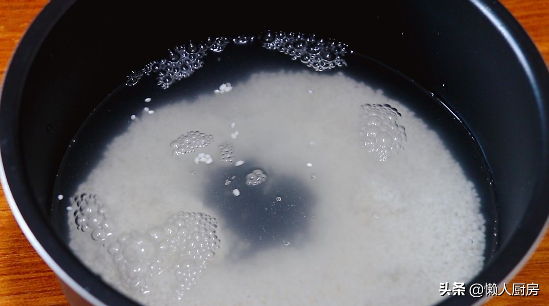 這是武漢糯米雞的做法，為何沒有雞肉，卻叫這個菜名？