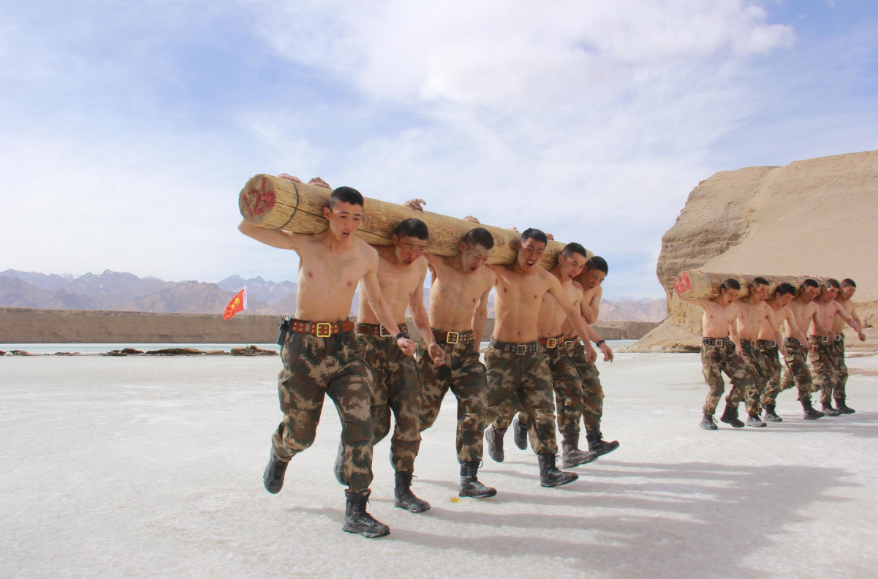 各国专家纷纷发出战争预警！美国跃跃欲试，中俄密切联系