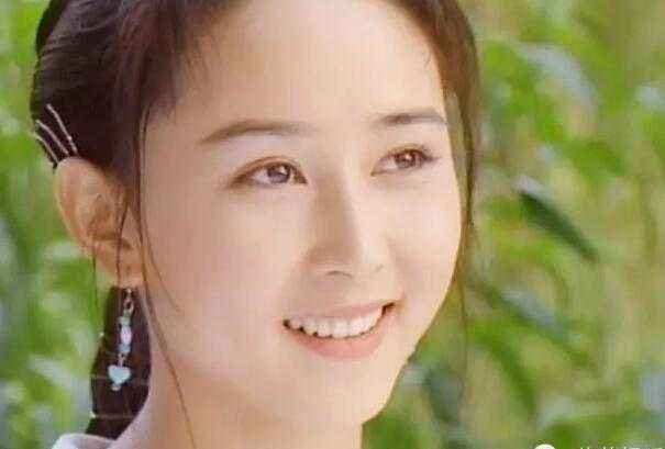 43岁胡静：身材和颜值如同少女，嫁入豪门，把老公熬成“爹”