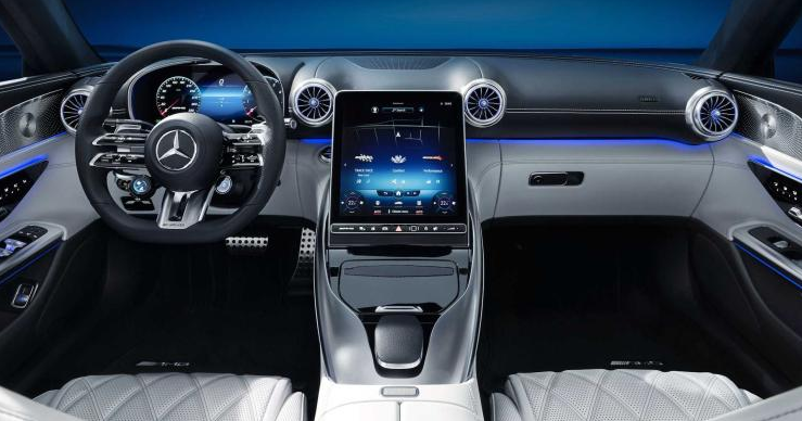 路特斯EMIRA中国预售提前至8月；奔驰发布全新 SL内饰图