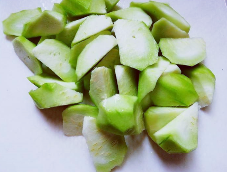 图片[4]-丝瓜和虾仁是绝配 夏天最该吃 简单一炒清爽可口 低脂高蛋白-起舞食谱网