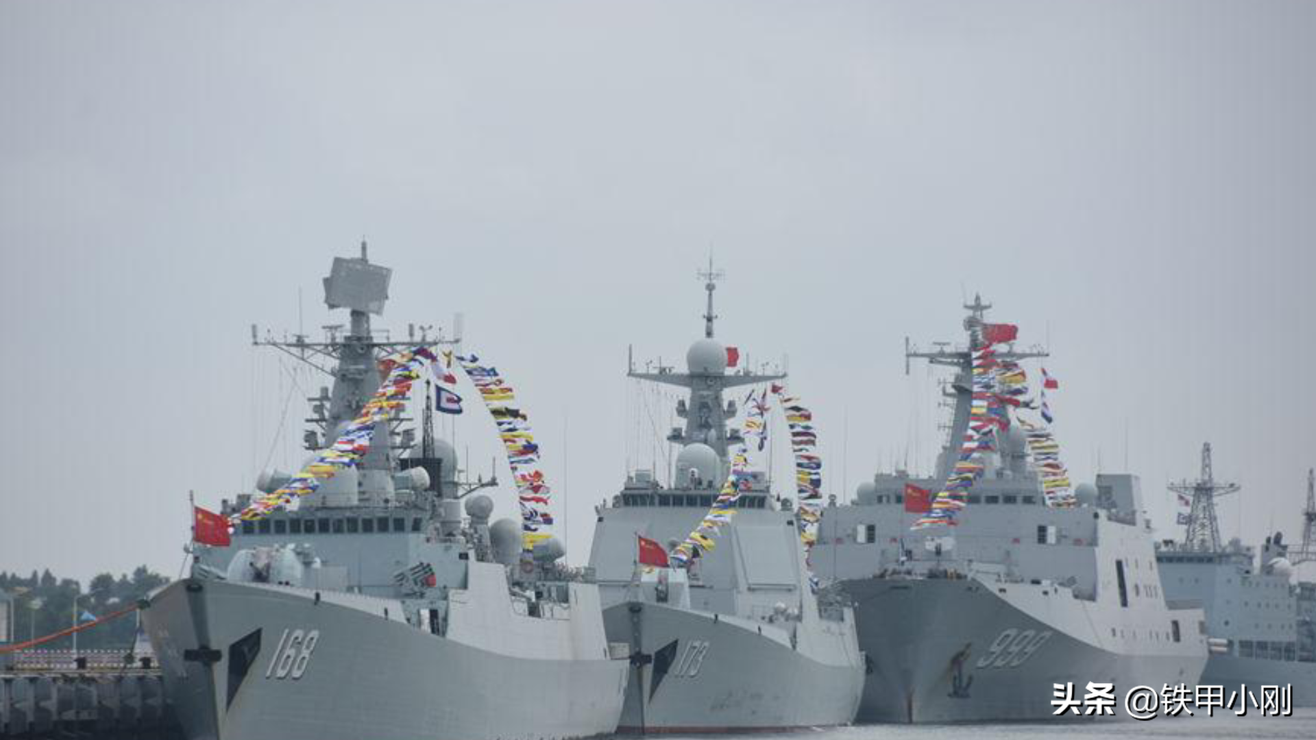 俄羅斯閱兵居然懸掛"日本旗"？ 我國軍艦也一樣懸掛"日本旗"?