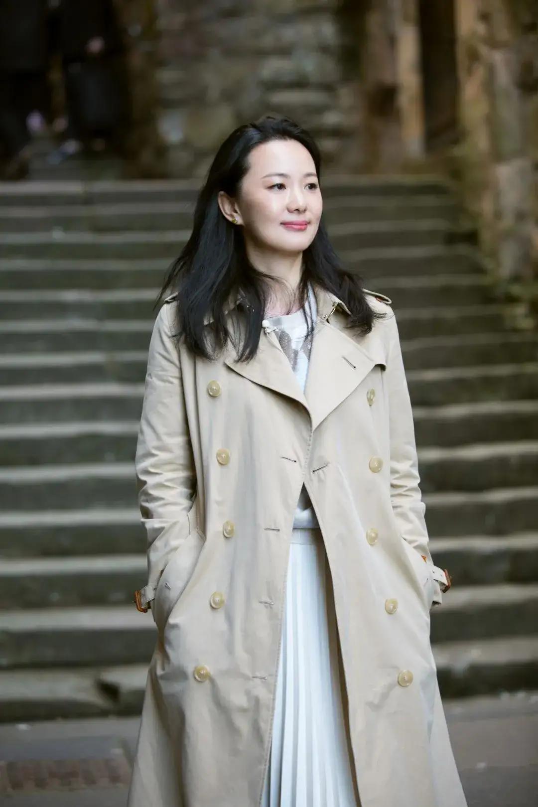 It is not to wear yoga pants in spring, it is inappropriate