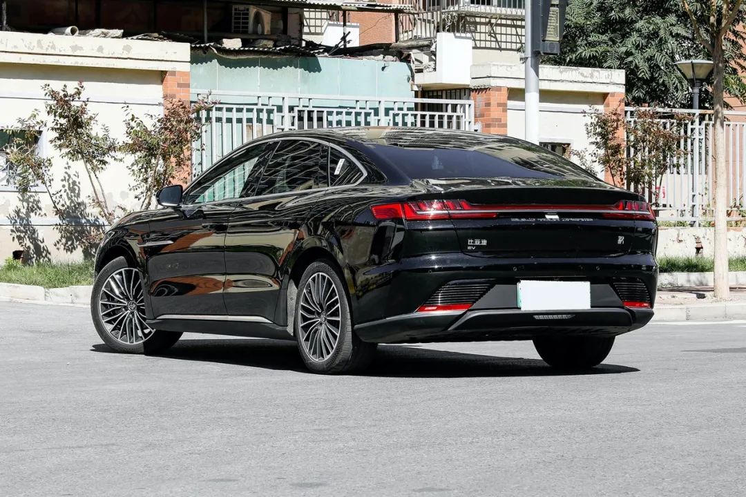 无惧特斯拉！这3款国货电动车续航超600公里 价格不贵还豪华