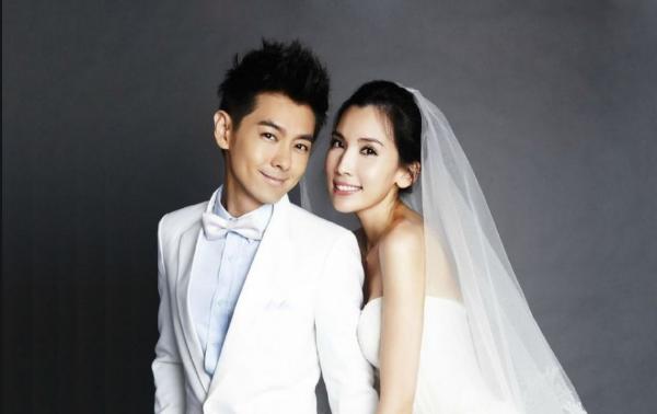 林志颖首次带妻上节目，想秀恩爱却被嘲，妻子