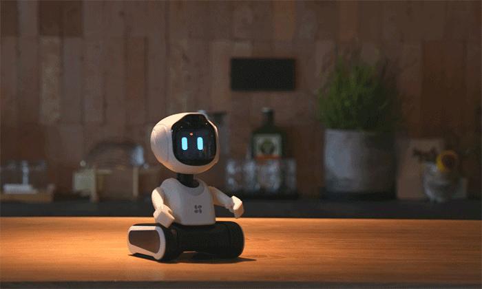 领养一个家庭新成员吧！萤石CS-RK2儿童陪护机器人体验