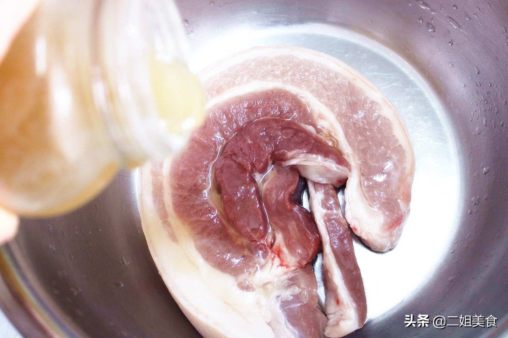 保存猪肉不用放冰箱了，学会3个土方法，久放不坏，味道依旧新鲜