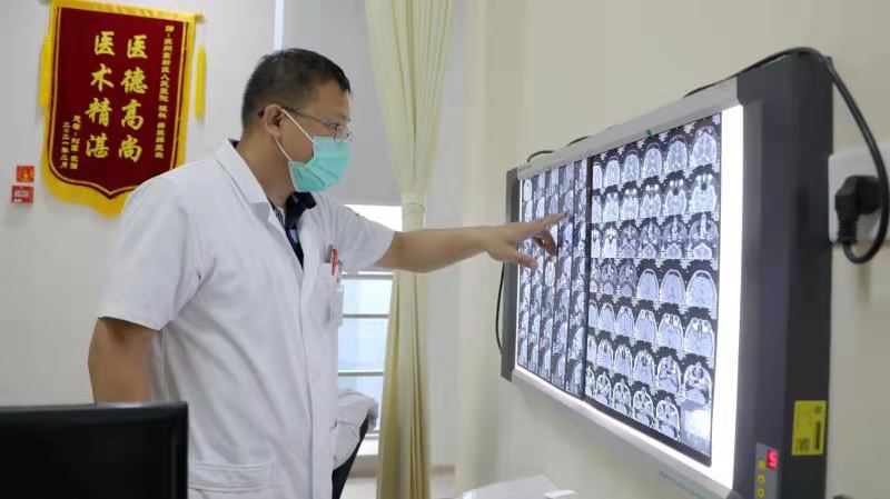 专家提醒：莫让孩子的眼睛陷入“干旱”状态