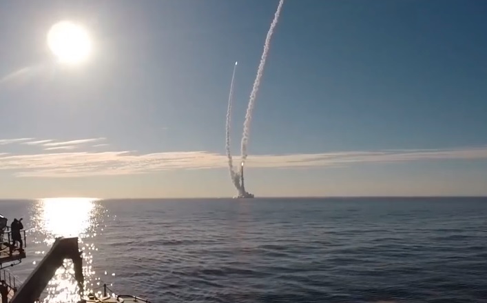 硬核回應：俄2艘北風之神駛入美國近海，攜32枚核彈發動模擬打擊