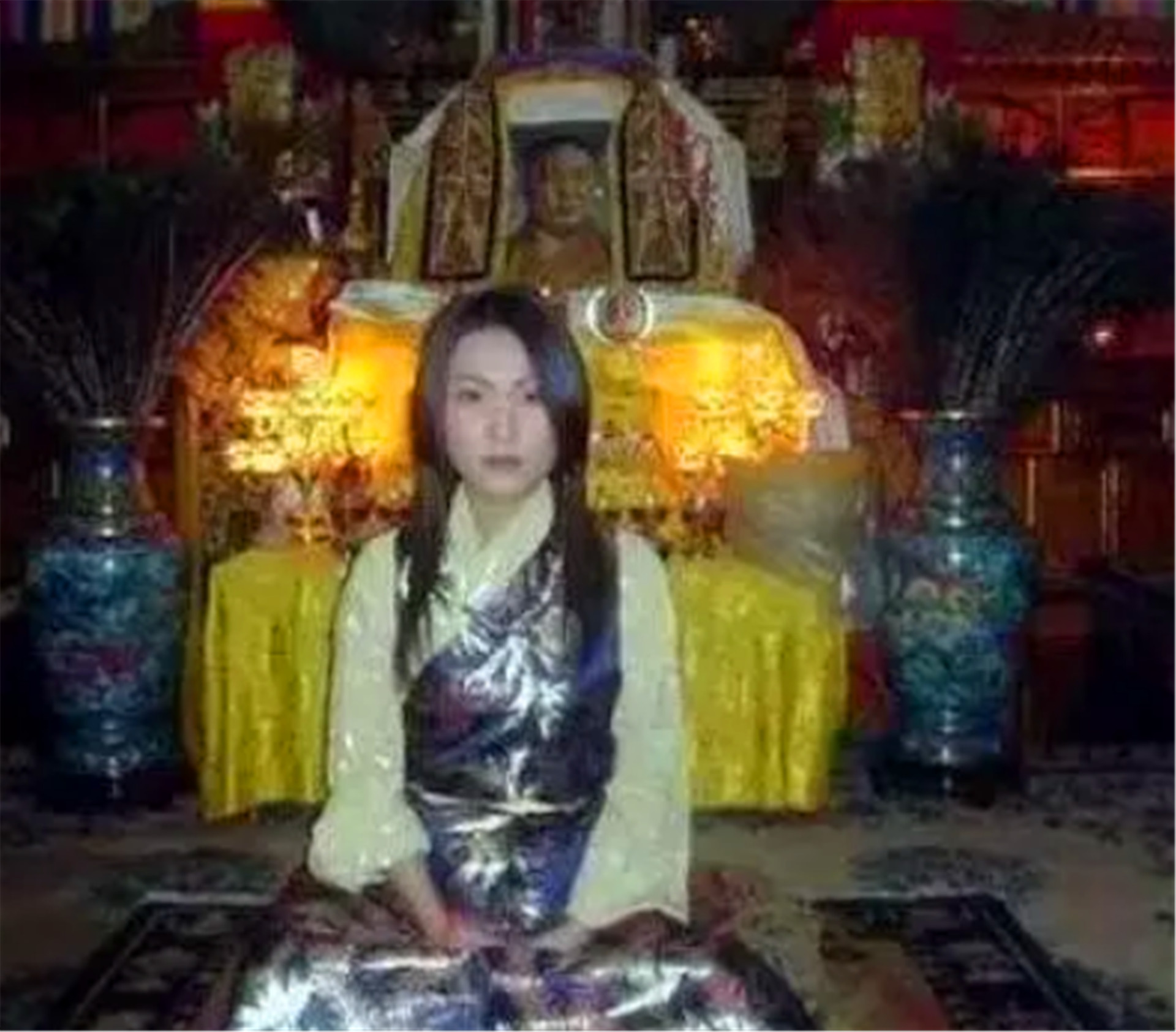 十世班禅活佛破例娶妻，19岁花季少女：我是佛祖派来考验你的