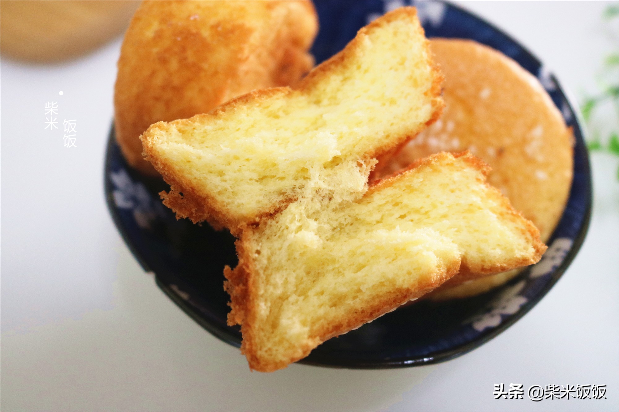 3個雞蛋，90克麵粉，攪一攪做了12個蛋糕，又香又軟太好吃