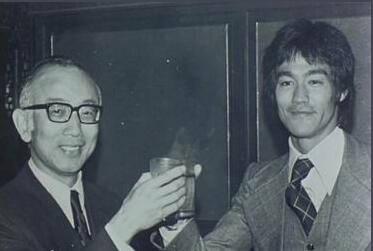 艷星丁佩情史：李小龍，向華強(qiáng)都在其列