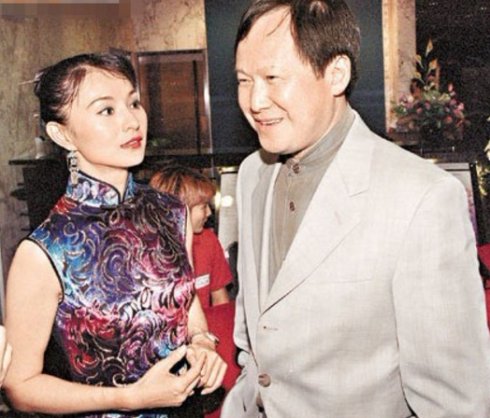 最美警花李赛凤，两段婚姻均失败，遭豪门丈夫