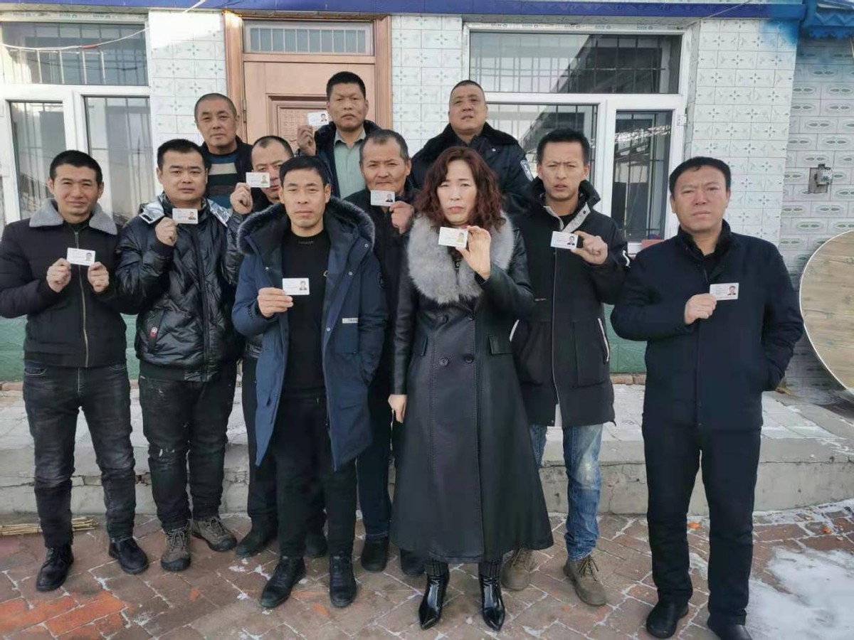 近,70万元,工资,未,支付,农民工,艰难,讨薪路, . 近70万元工资未支付，农民工艰难讨薪路