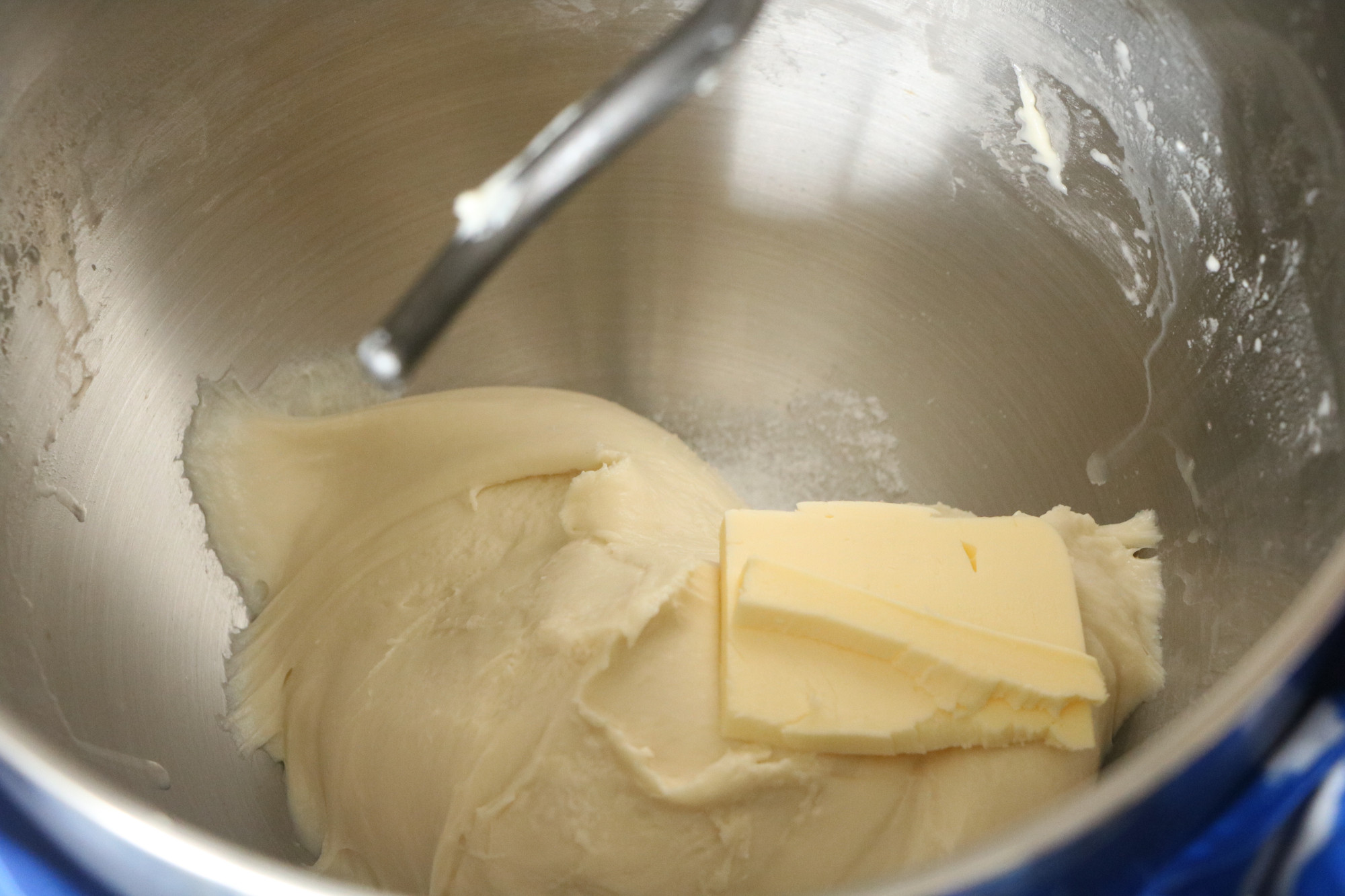 外面一个几十块的吐司别再买了，在家做又香又软，好吃无添加