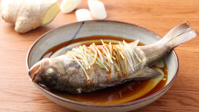 做清蒸鱼时 记住3步 鱼鲜味更美-起舞食谱网
