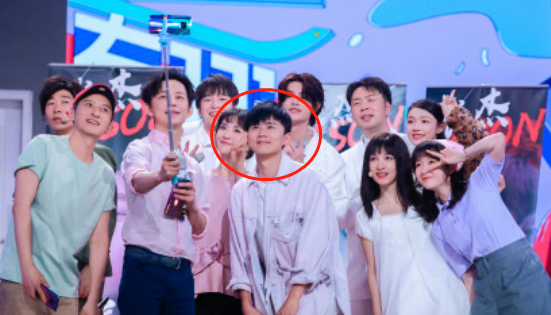 《快本》现在“捧”人有多刻意？逼得谭松韵和罗云熙现场“黑脸”