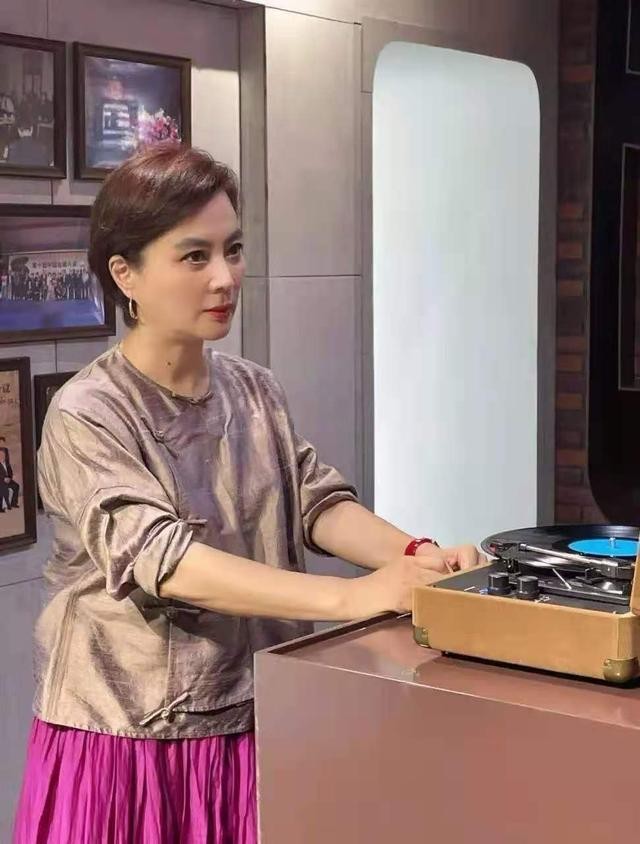 李玲玉的2段婚姻皆“被離婚”，34歲征服猶太富商，力破不合謠言
