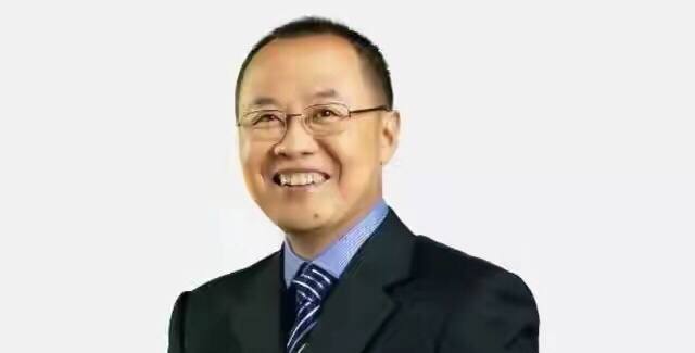 穷小子把女装卖给外国人 年入700亿 闷声赚大钱 硬刚亚马逊 魅派网