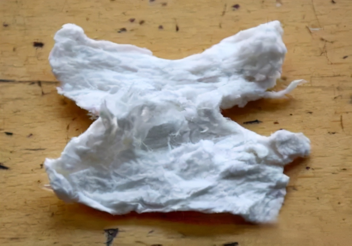 "Poisonous paper towels" are "poisonous" and dirty, even dirtier than a