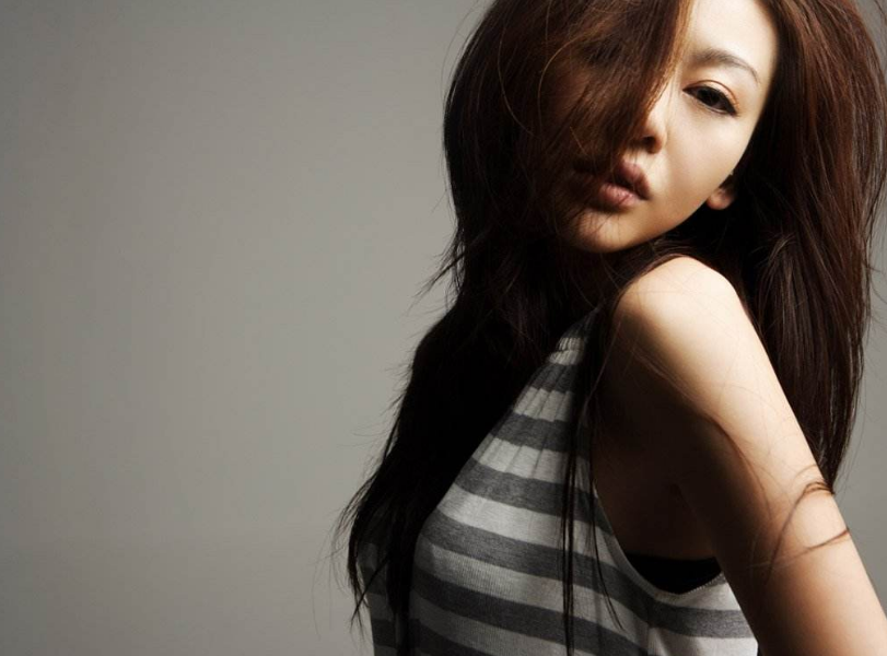 被郎朗独宠了4年，最后却输给了混血吉娜，32至今未婚