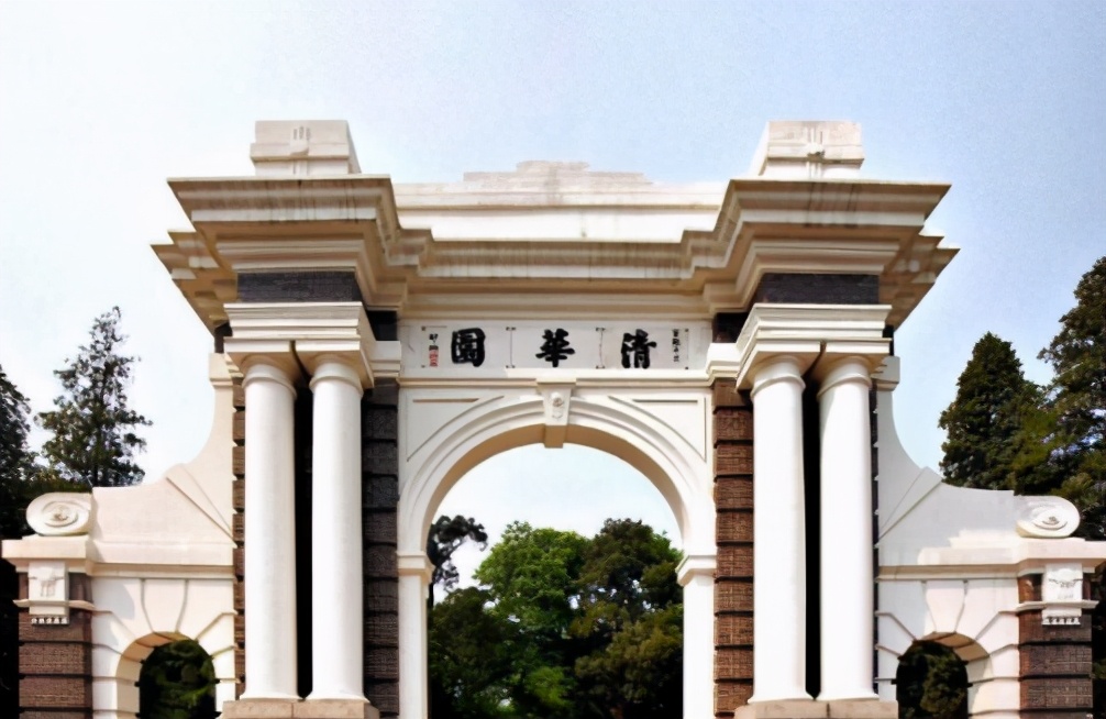 她清华毕业，41岁创业，身价5百亿，40元玻尿酸，却卖8千元