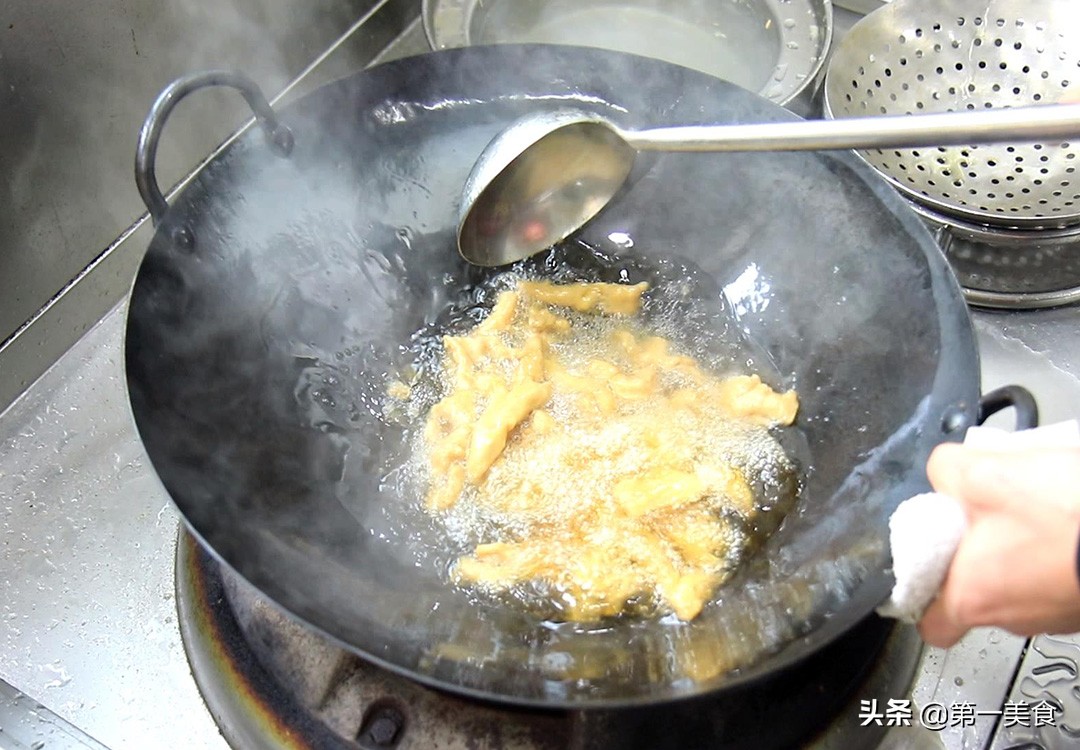 图片[8]-【线椒鸡柳】做法步骤图 鸡柳腌制有技巧 鲜嫩可口又不柴-起舞食谱网