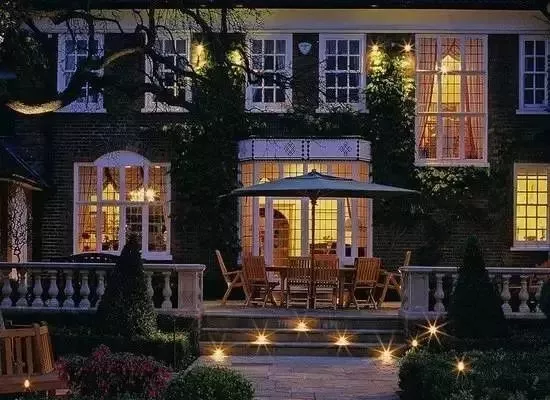 30款庭院灯光案例—朦胧静谧的夜景之美