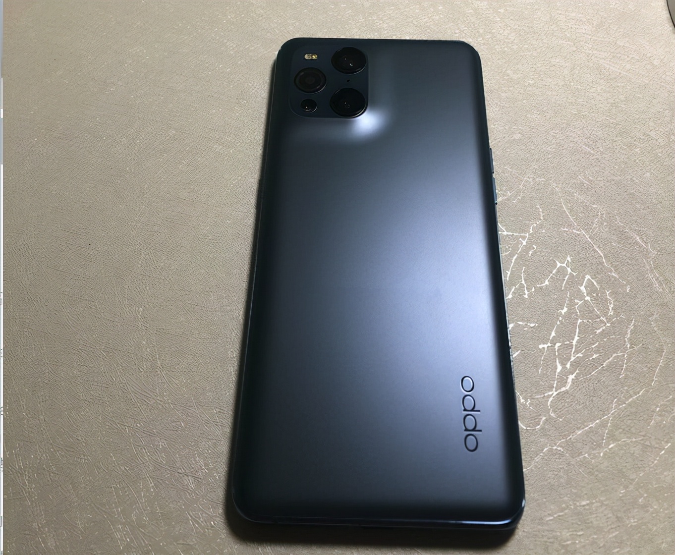 2800卖掉 iPhone 11，老果粉最后入了OPPO Find X3，高刷快充真香