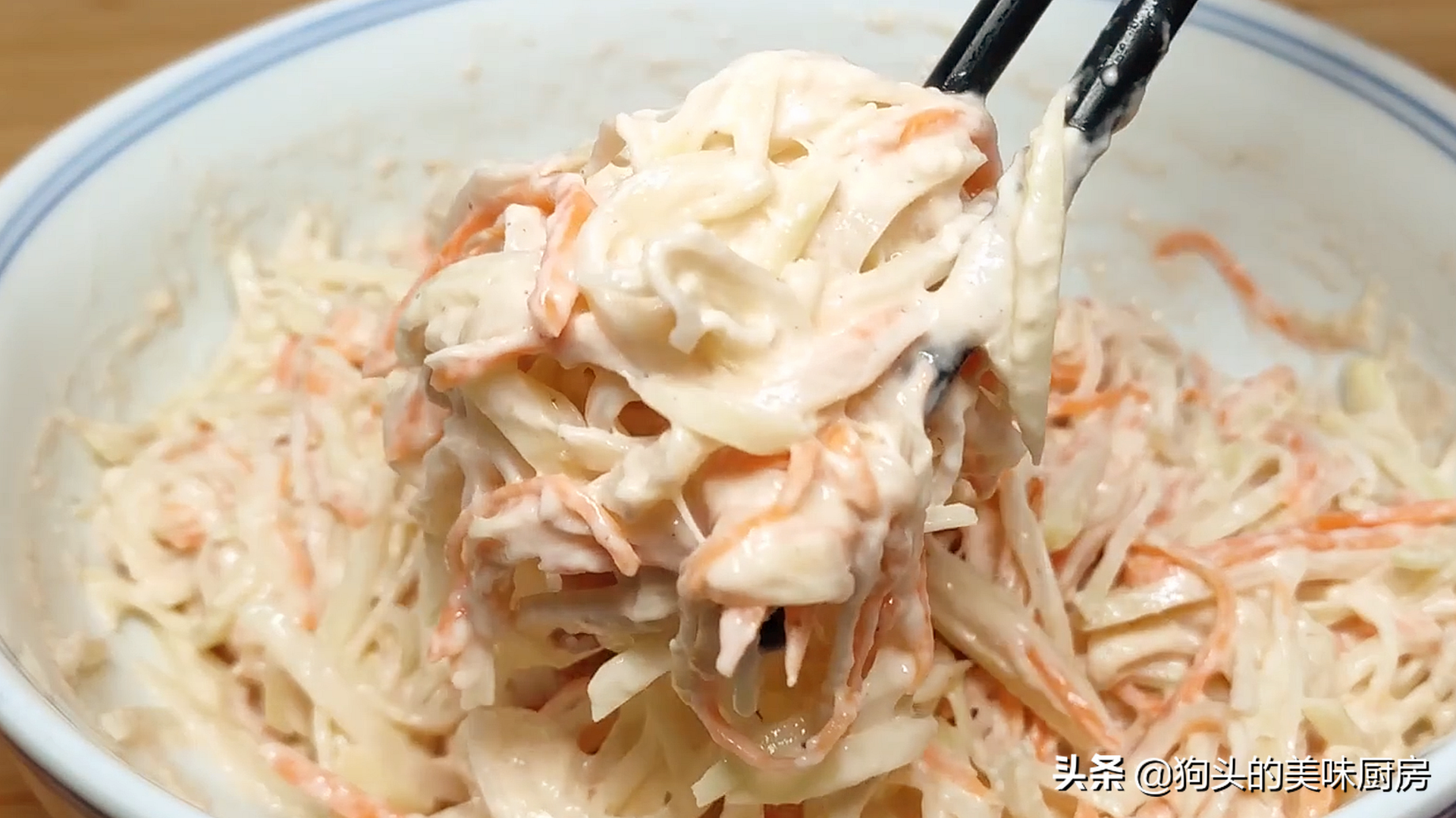 5個土豆，2個雞蛋，教你沒有吃過的做法，比肉還香，上桌就被掃光