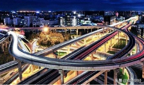 地摊经济复苏，成都一城2月新增10万人就业，说明了什么？