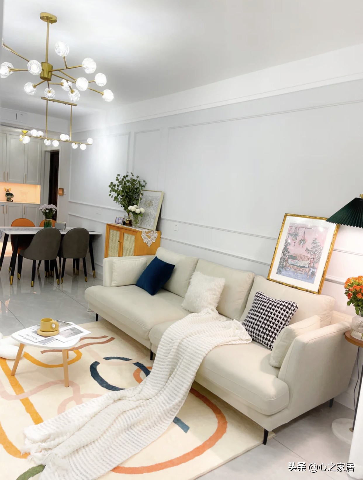 85㎡简约时尚的家装设计，没有玄关就自己打造，空间虽小但很精致