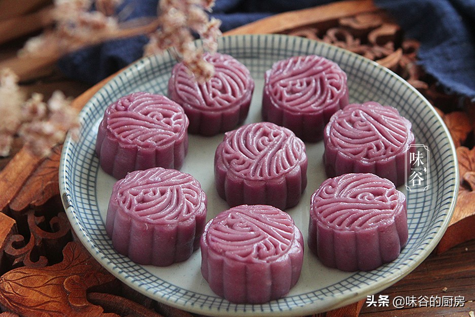 中秋节快到了，不用烤箱也能做月饼，配方比例告诉你，营养好吃